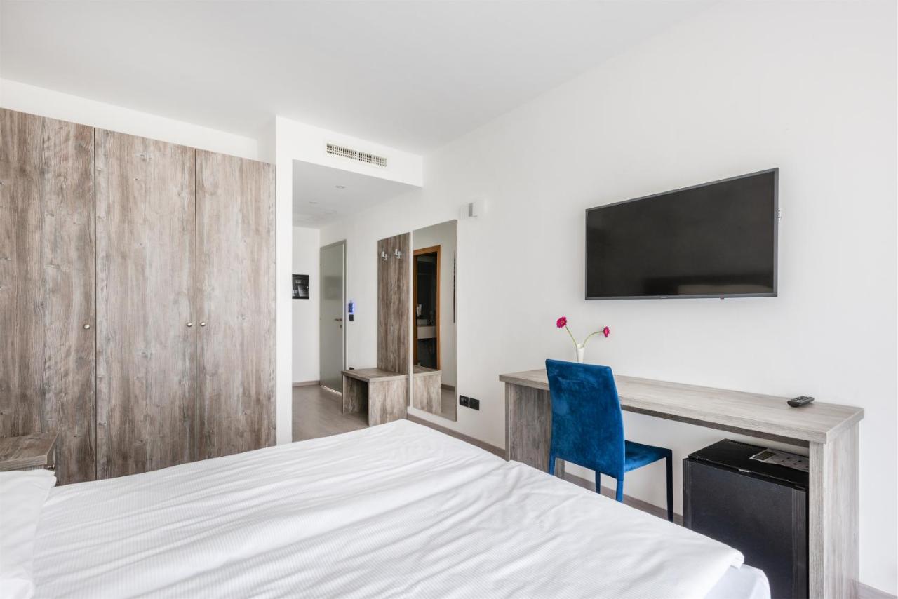 Hotel De Nac Torbole Sul Garda Εξωτερικό φωτογραφία