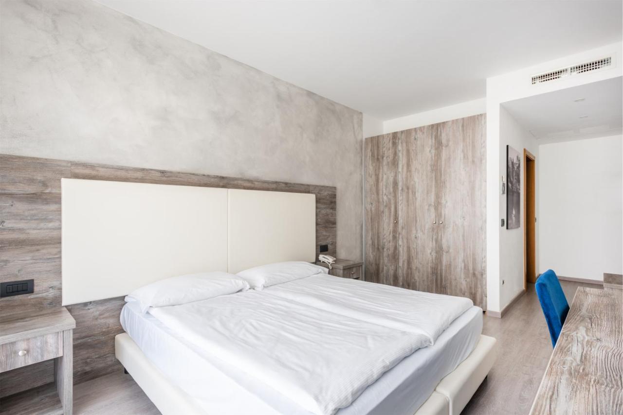 Hotel De Nac Torbole Sul Garda Εξωτερικό φωτογραφία