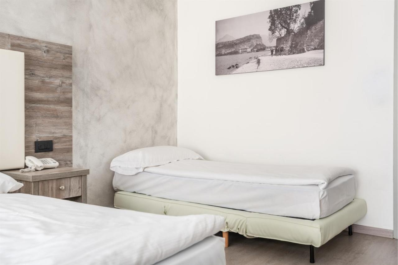 Hotel De Nac Torbole Sul Garda Εξωτερικό φωτογραφία