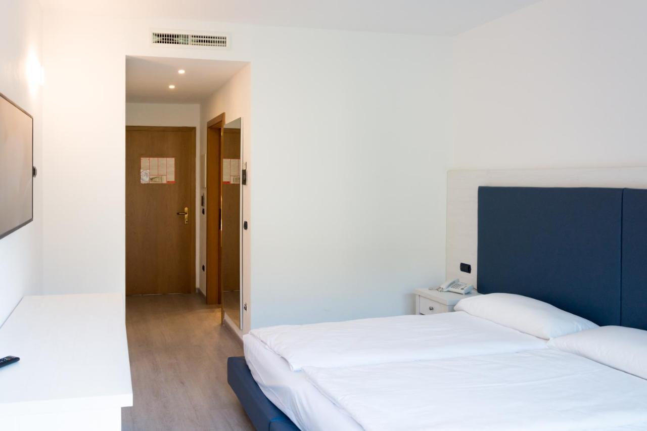 Hotel De Nac Torbole Sul Garda Εξωτερικό φωτογραφία